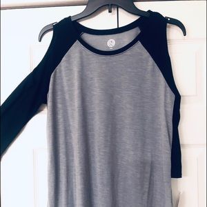 Junior’s 3/4 sleeve cold shoulder cotton t-shirt